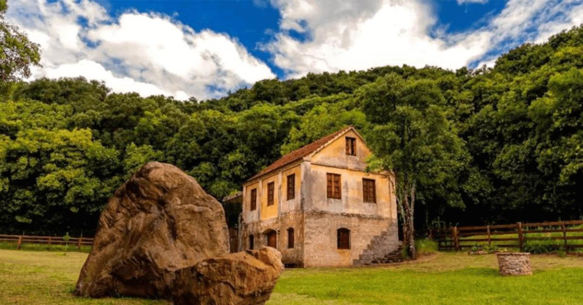 Caminhos de Pedra: A Jornada pela Imigração Italiana na Serra Gaúcha